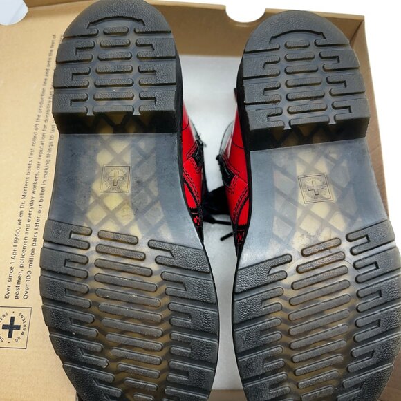 Dr Martens Delaney Heart Boots (6 Youth) - Picture 8 of 12